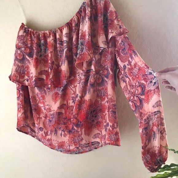 Belle & Sky One Shoulder Bohemian Floral Blouse Ruffle Size Medium Casual Top - Picture 2 of 8